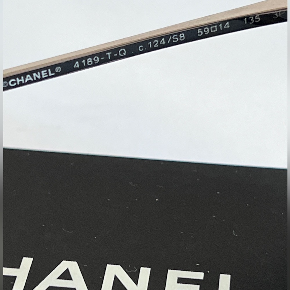 CHANEL 4189 silver/grey size 59/14 sunglasses  Black Quilted Eyewear Case - Picture 9 of 11